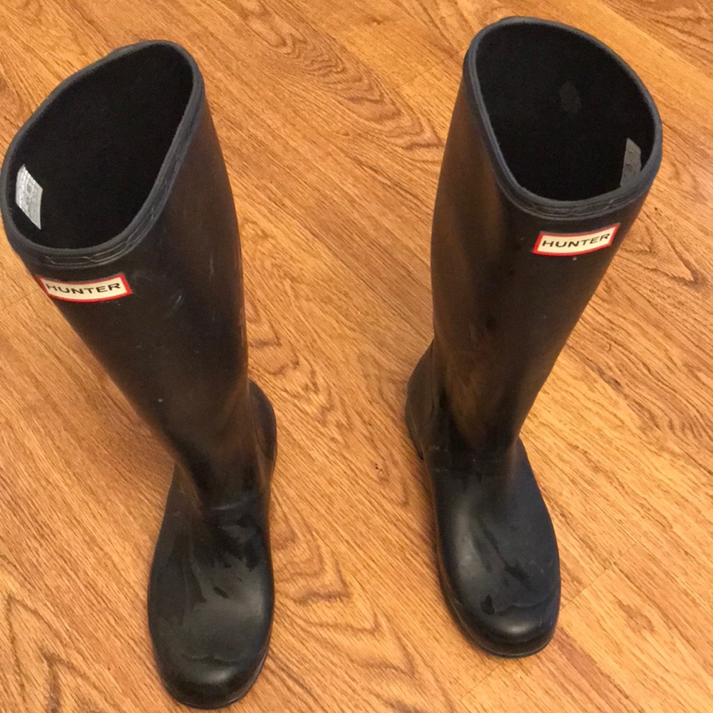 Black hunter boots + boot socks. Worn a few times